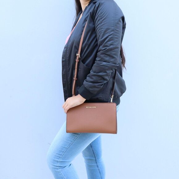 NWT Michael Kors Jet Set Travel Large Crossbody Clutch Bag LUGGAGE - Picture 5 of 12